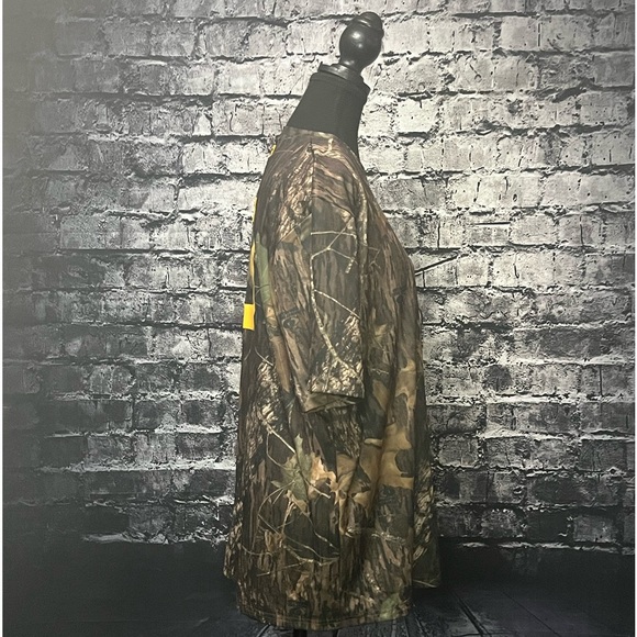 Under Armour Camouflage Shirt - Picture 4 of 7